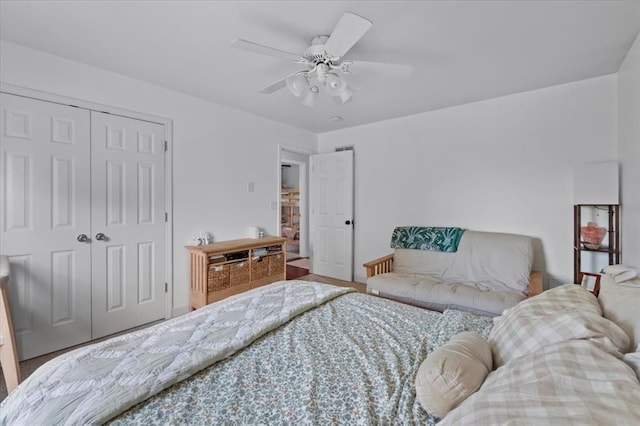 15 W 13th St, Washington, MO 63090 - bedroom featuring a closet and ceiling fan