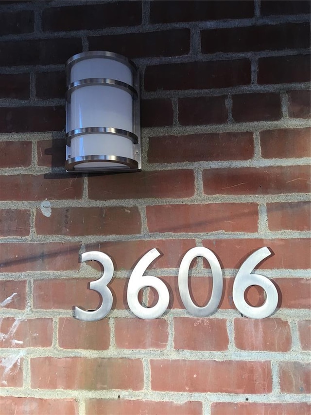 3606 Iowa Ave, Saint Louis, MO 63118 - exterior view of brick siding