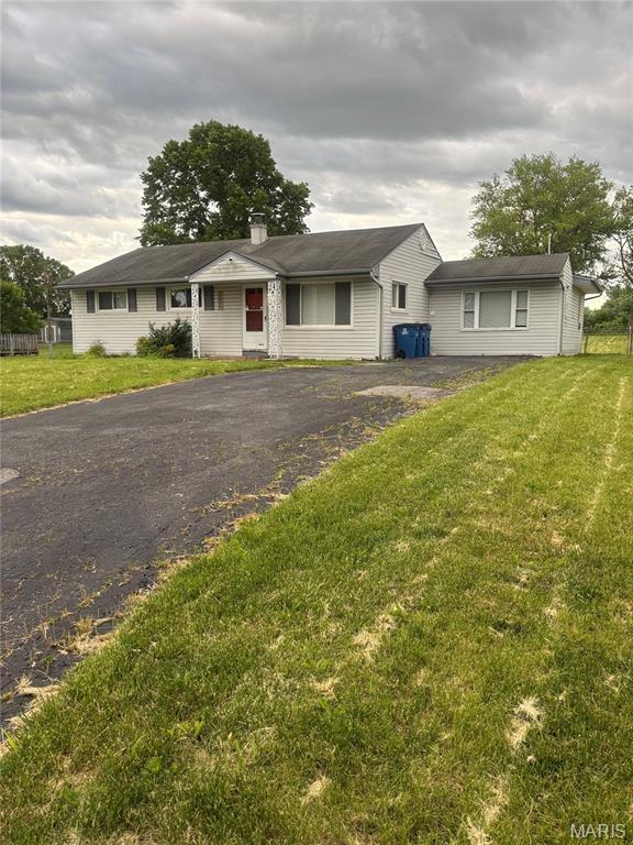 1020 Farmview Dr, Saint Ferdinand Township, MO 63138 - photo 2