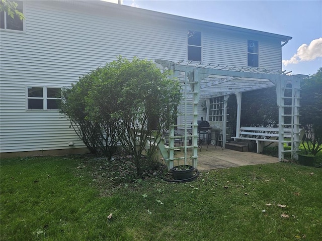 826 Oak Mill Ln, Imperial, MO 63052 - back of property featuring a pergola, a yard, and a patio area