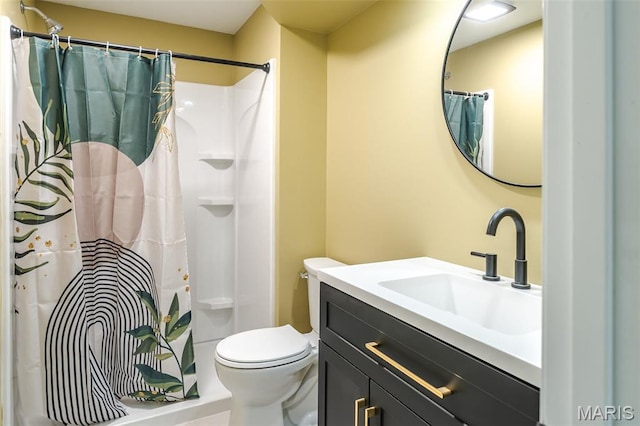 10 Jade Ln, Washington, MO 63090 - full bathroom featuring vanity and a shower with curtain