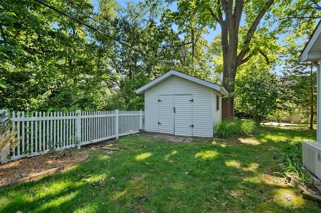5 Homestead Acres, Olivette, MO 63132 - view of yard with an outdoor structure