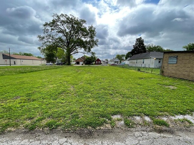 917 Washington Ave, Madison, IL 62060 - photo 8