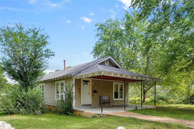 6 Clay St, Park Hills, MO 63601 - view of front of property featuring a front lawn and a porch