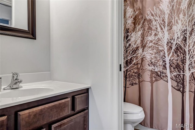 2001 Paul Renaud Blvd, Lake St Louis, MO 63367 - full bathroom with vanity, toilet, and curtained shower