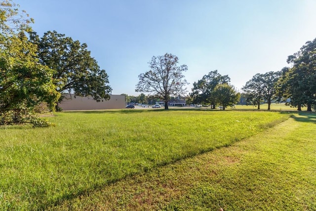 1075 Lynn St, Lebanon, MO 65536