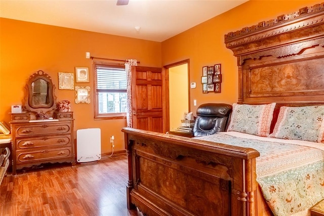 205 Hickman Dr, Bowling Green, MO 63334 - bedroom featuring wood finished floors