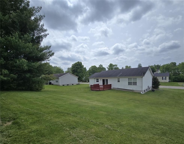 817 Daniels Trl, Marthasville, MO 63357 - view of grassy yard featuring a wooden deck