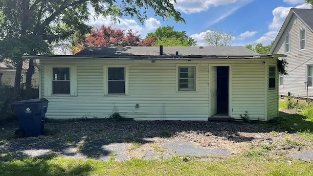 2816 Lyndhurst Ave, Saint Louis, MO 63114 - view of rear view of property