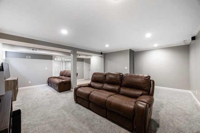 living area featuring carpet flooring, ornamental molding, recessed lighting, and baseboards