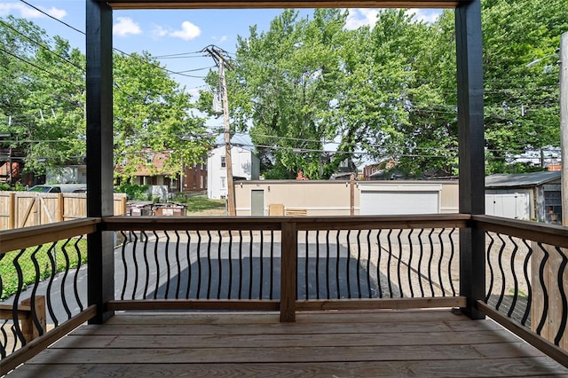 3235 S Jefferson Ave, Saint Louis, MO 63118 - wooden terrace featuring a fenced backyard