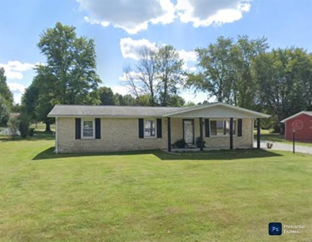 302 Sunset Dr, Sparta, IL 62286 - view of front of property featuring a front lawn