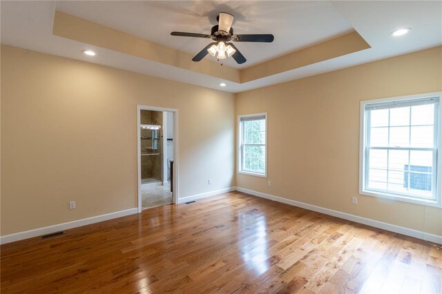 924 Brookside Ln, Rolla, MO 65401 - unfurnished room featuring light wood finished floors, baseboards, ceiling fan, and recessed lighting