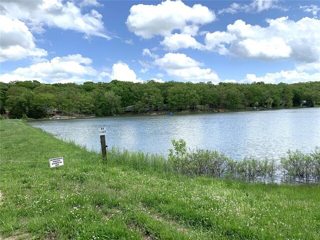 548 Meadow View Dr, New Haven, MO 63068