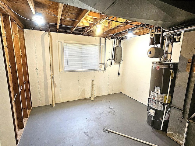 3213 Yvette Ct, Florissant, MO 63031 - below grade area with gas water heater and electric panel