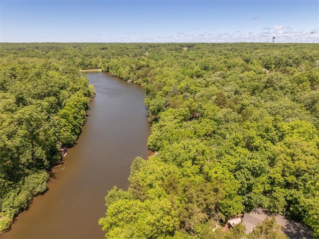 600 Innisfree Lake Dr, Innsbrook, MO 63390 - aerial view of a heavily wooded area and a large body of water