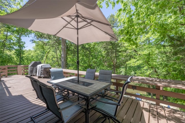 600 Innisfree Lake Dr, Innsbrook, MO 63390 - wooden deck featuring outdoor dining area
