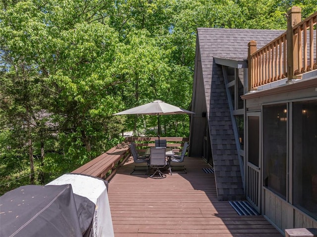 600 Innisfree Lake Dr, Innsbrook, MO 63390 - wooden terrace featuring outdoor dining space