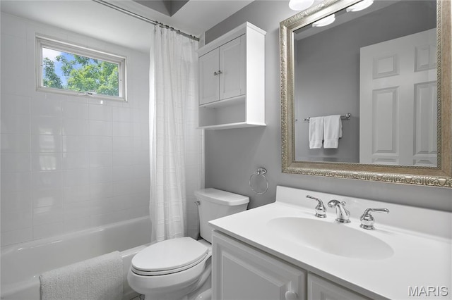 9800 Countryshire Pl, Creve Coeur, MO 63141 - bathroom with vanity and shower / bath combo with shower curtain