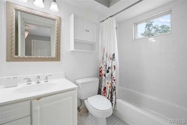 9800 Countryshire Pl, Creve Coeur, MO 63141 - bathroom featuring vanity, shower / bath combo with shower curtain, and tile patterned flooring