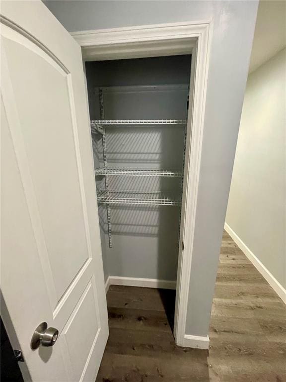 2715 Arkansas Ave, Saint Louis, MO 63118 - view of closet
