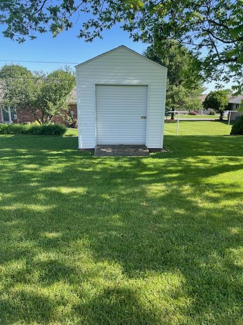 8025 Blue Mound Dr, Saint Rose, IL 62230 - photo 18