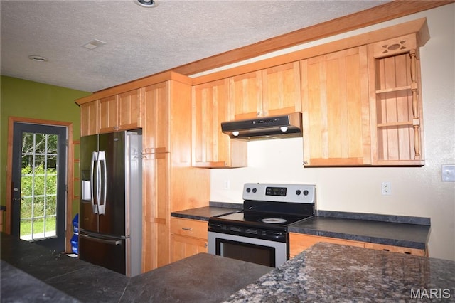 11370 County Road 5220, Rolla, MO 65401 - kitchen with appliances with stainless steel finishes, dark countertops, under cabinet range hood, light brown cabinets, and a textured ceiling