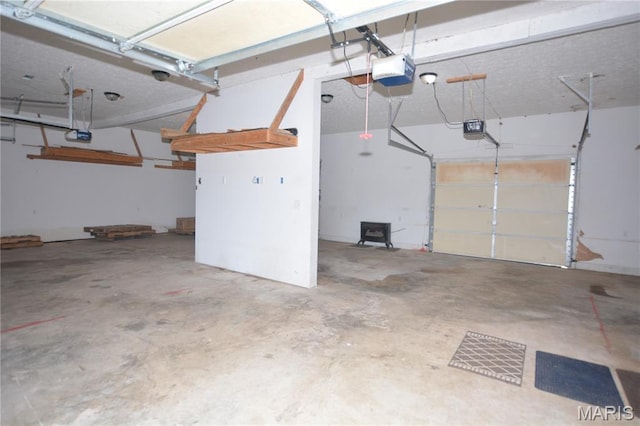 11370 County Road 5220, Rolla, MO 65401 - garage featuring a garage door opener