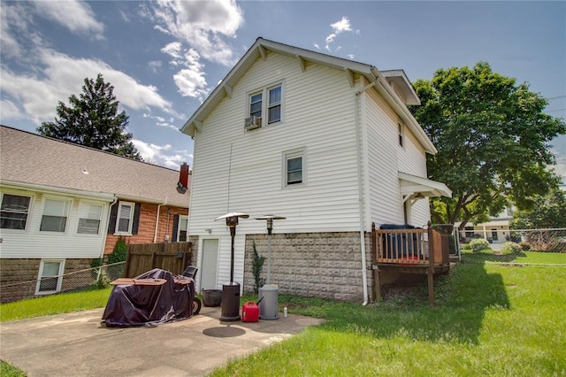 210 W Elm St, Alton, IL 62002 - rear view of house with a patio