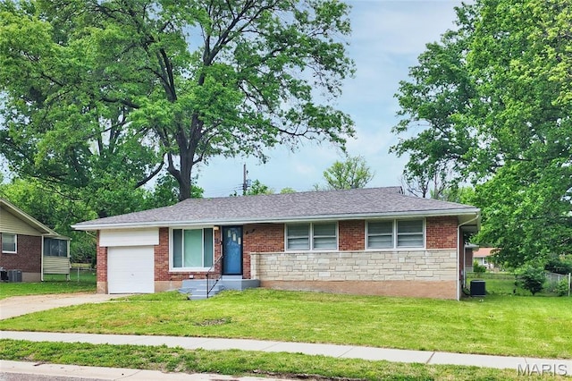 1321 Highmont Dr, Saint Louis, MO 63135 - single story home featuring driveway, an attached garage, a front yard, and brick siding