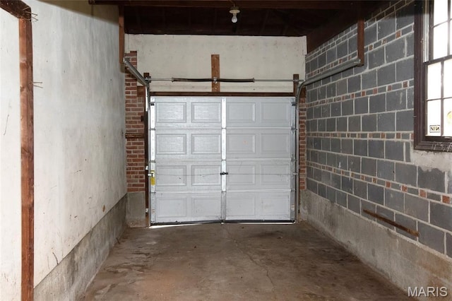 1321 Highmont Dr, Saint Louis, MO 63135 - view of garage