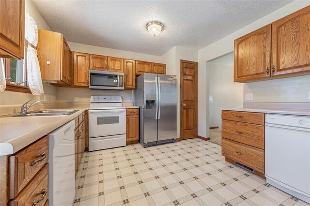 6 E Crestview Dr, Ofallon, MO 63366