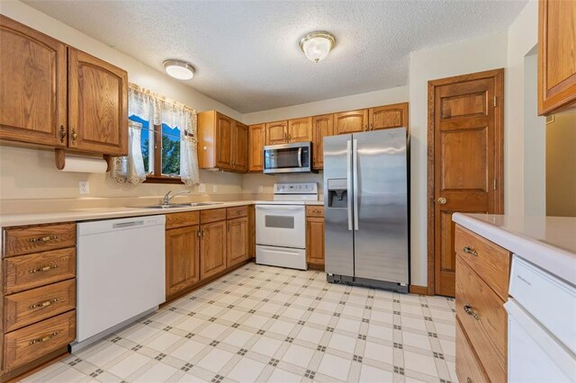 6 E Crestview Dr, Ofallon, MO 63366
