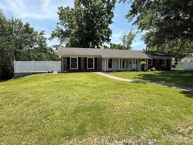 414 Hillcrest Dr, Sullivan, MO 63080 - ranch-style house with brick siding