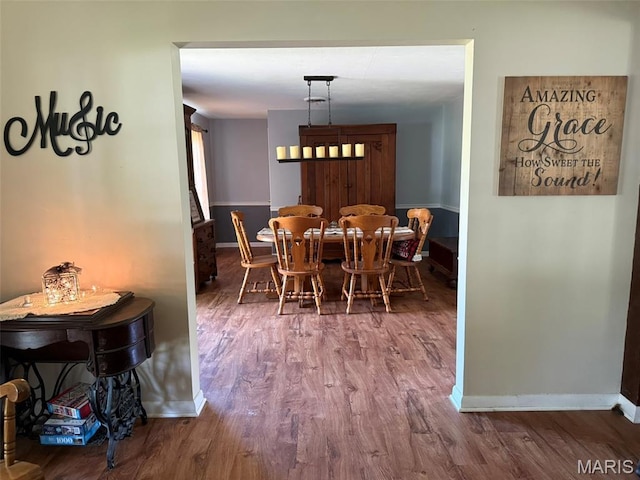 414 Hillcrest Dr, Sullivan, MO 63080 - dining area with baseboards and wood finished floors