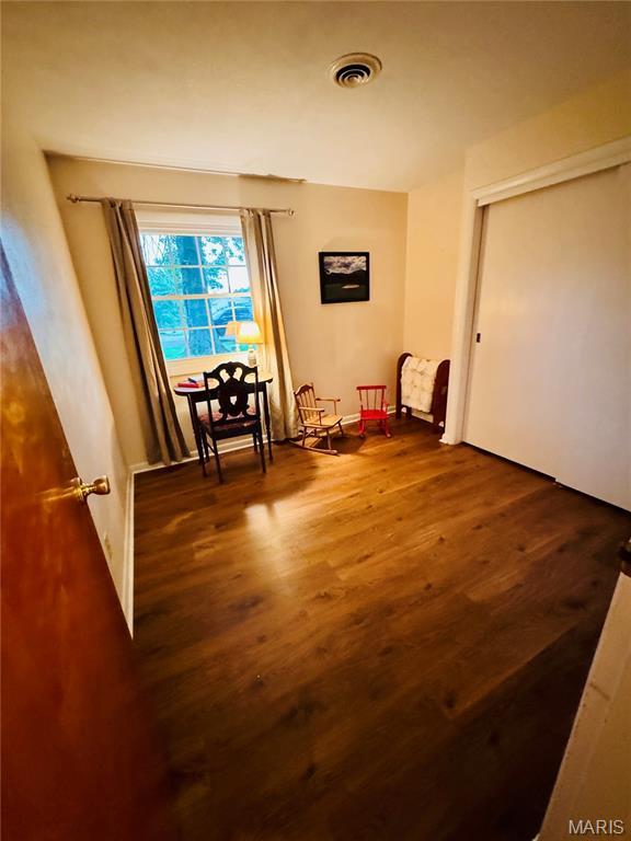 414 Hillcrest Dr, Sullivan, MO 63080 - dining room featuring wood finished floors