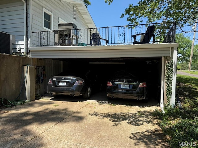414 Hillcrest Dr, Sullivan, MO 63080 - view of parking / parking lot with concrete driveway and a garage