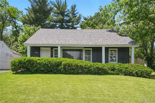 41 S Dellwood Ave, Saint Louis, MO 63135 - view of front facade with roof with shingles