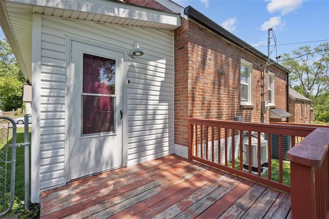 2831 Dunkirk Dr, Saint Louis, MO 63119 - wooden terrace with central AC