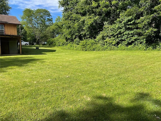 500 E 10th St, Salem, MO 65560 - view of grassy yard