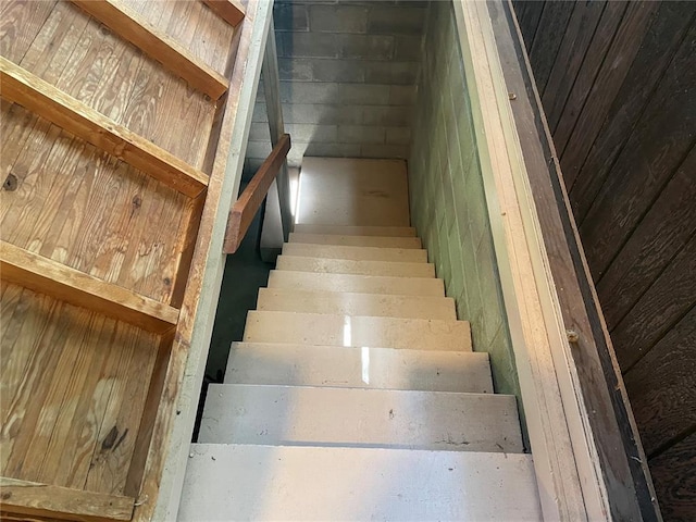 500 E 10th St, Salem, MO 65560 - view of stairs