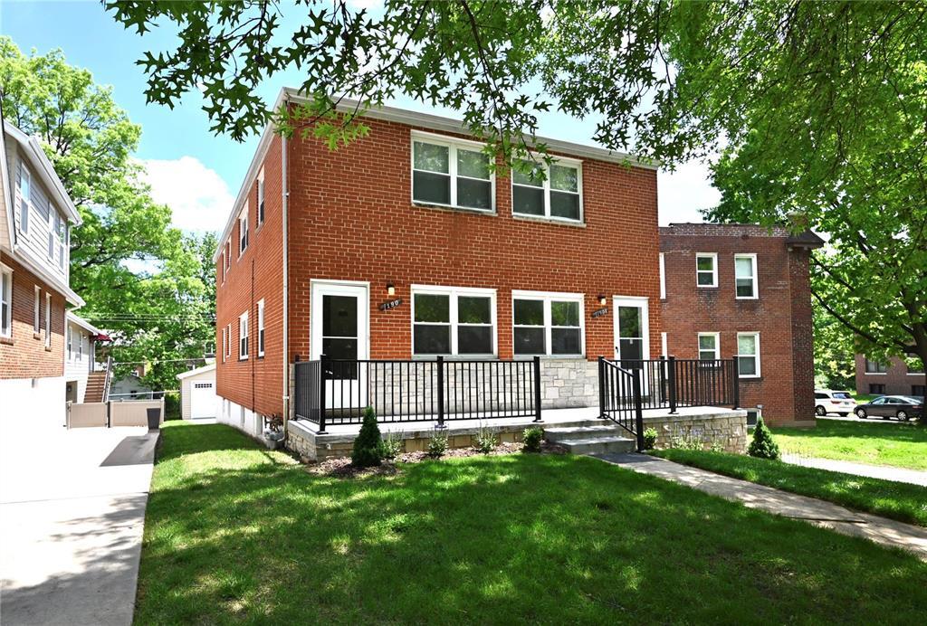 1190 Moorlands Dr, Richmond Heights, MO 63117