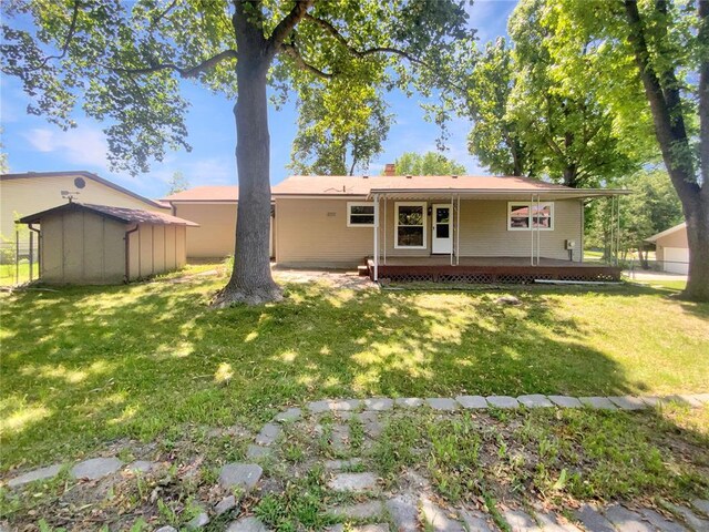 5657 Hidden Cove Ln, Florissant, MO 63034