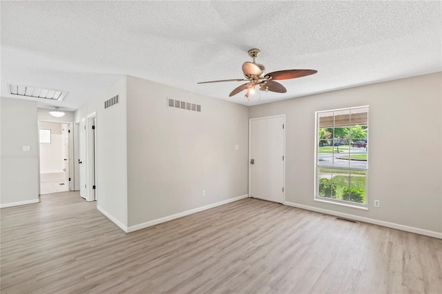 6995 Candlewick Way, Florissant, MO 63033