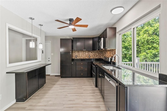 6995 Candlewick Way, Florissant, MO 63033