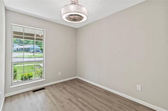 6995 Candlewick Way, Florissant, MO 63033