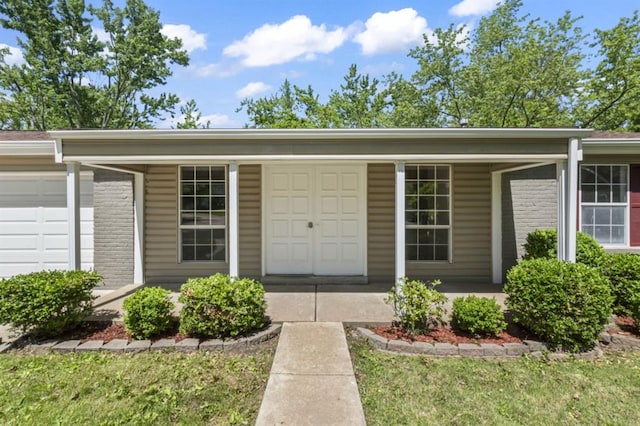 6995 Candlewick Way, Florissant, MO 63033