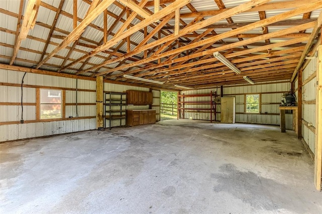 21509 Rockwell Dr, Lebanon, MO 65536 - garage with metal wall