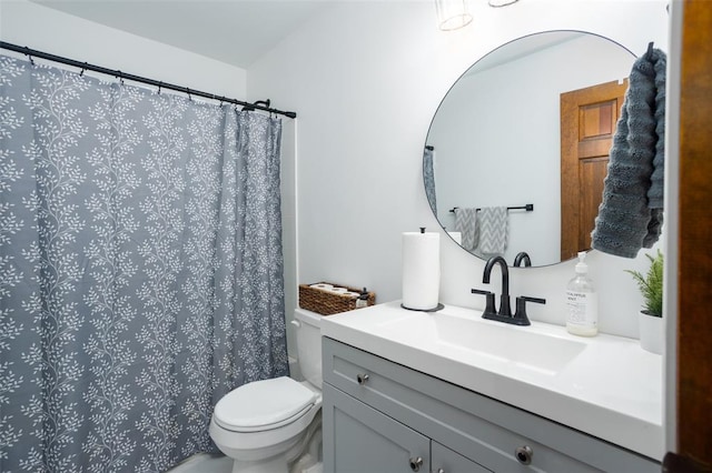 4 Aken Ct, Saint Peters, MO 63376 - full bathroom featuring vanity, toilet, and curtained shower