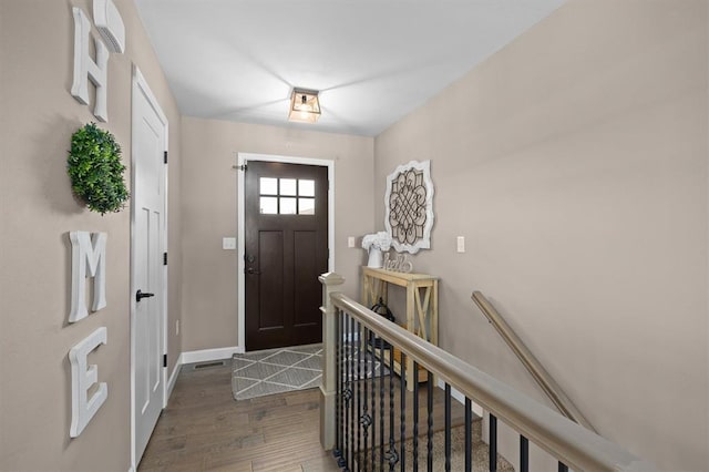 536 W 5th St, Saint Jacob, IL 62281 - foyer entrance with wood finished floors and baseboards